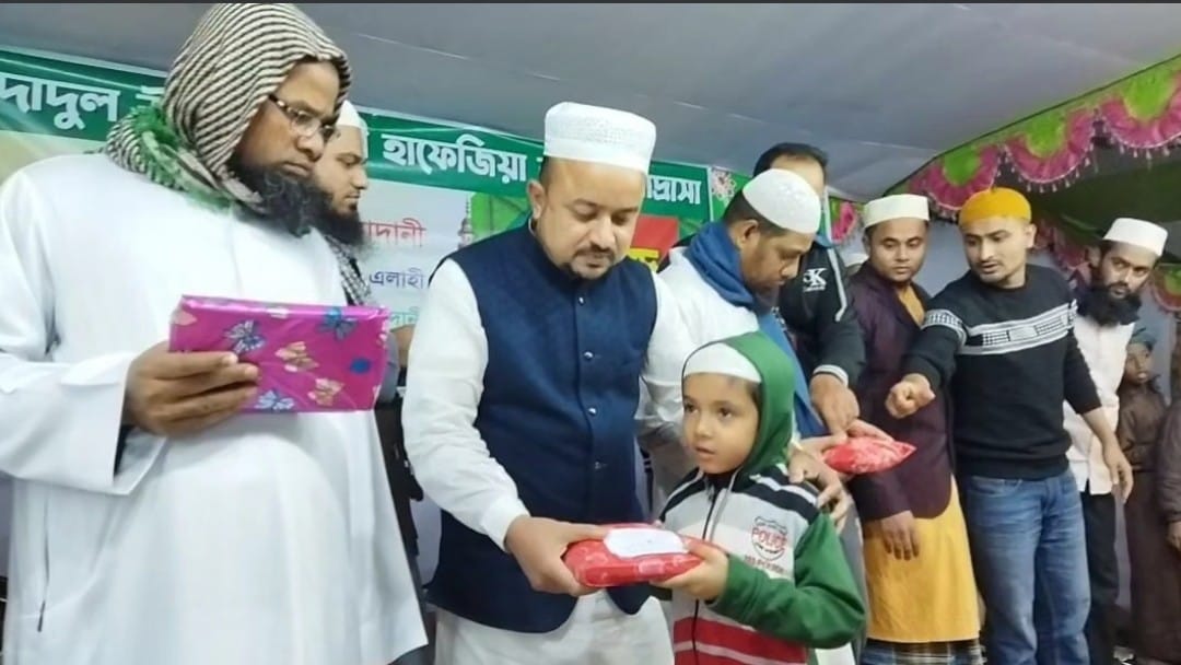 মাদ্রাসার হাফেজ শিক্ষার্থীদের সম্মাননা প্রদান — প্রতিবাদী কন্ঠ